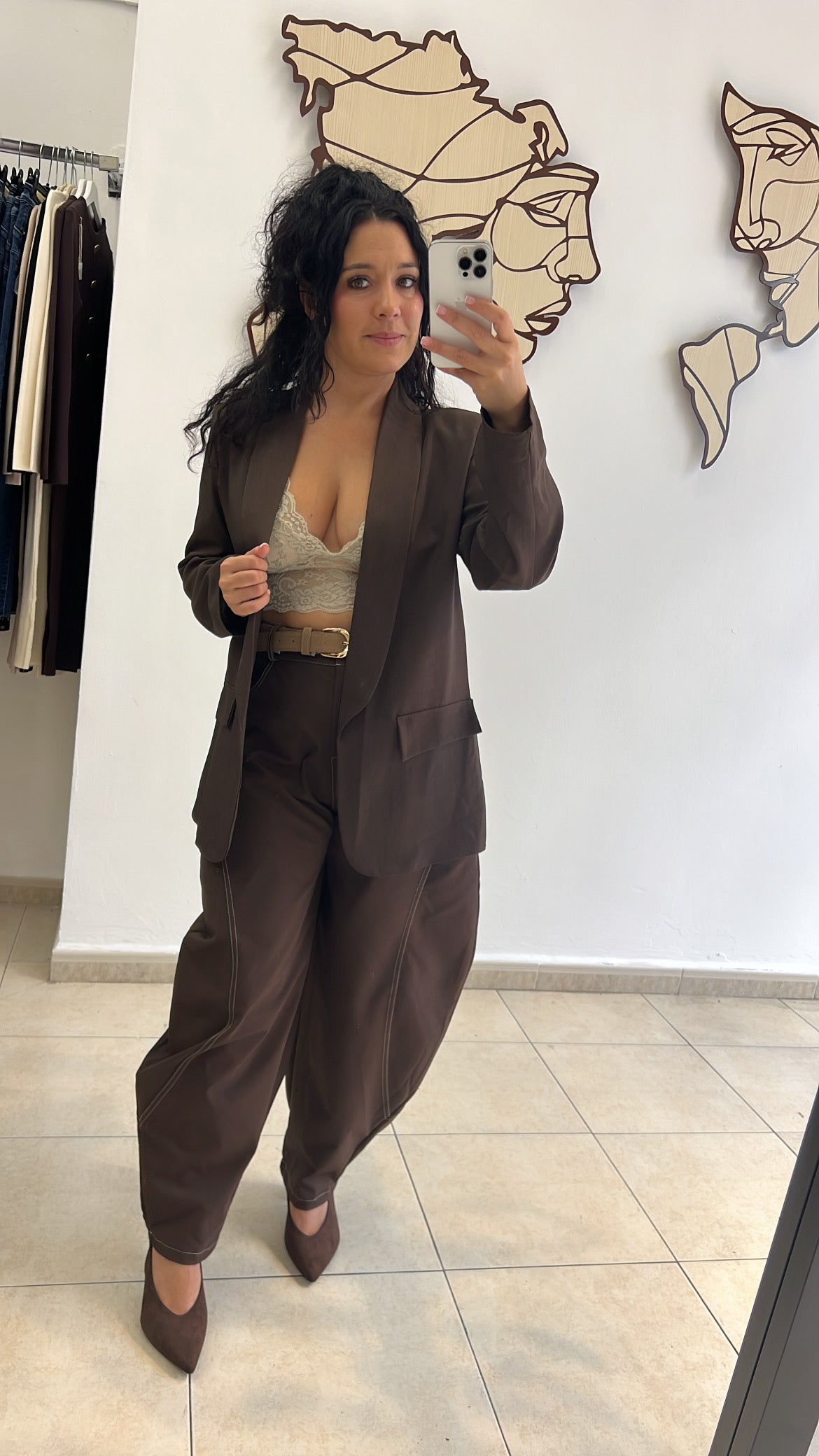 Pantalón pespuntes y chaqueta básica 3